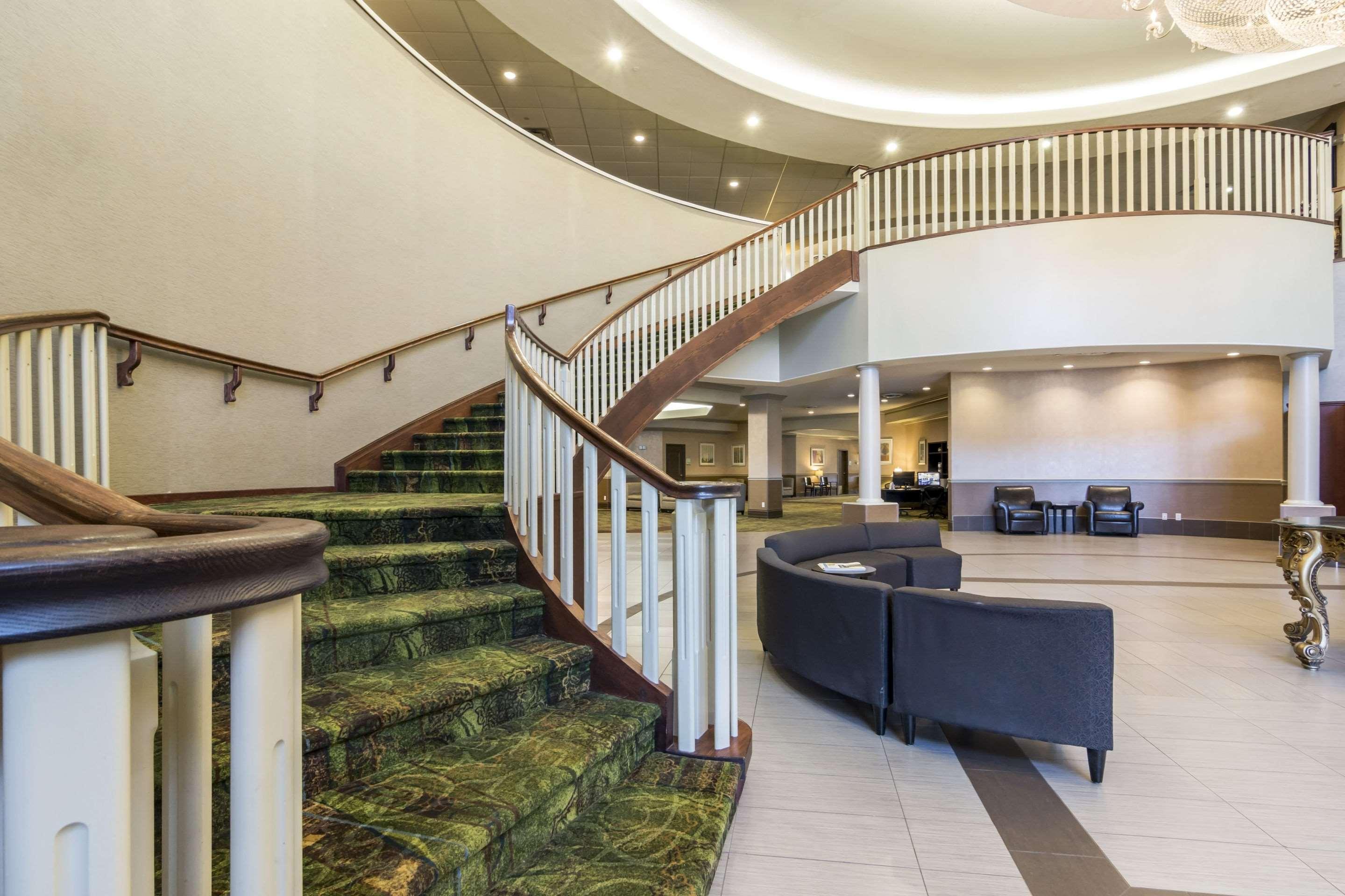Clarion Hotel & Conference Centre Sherwood Park Exterior photo