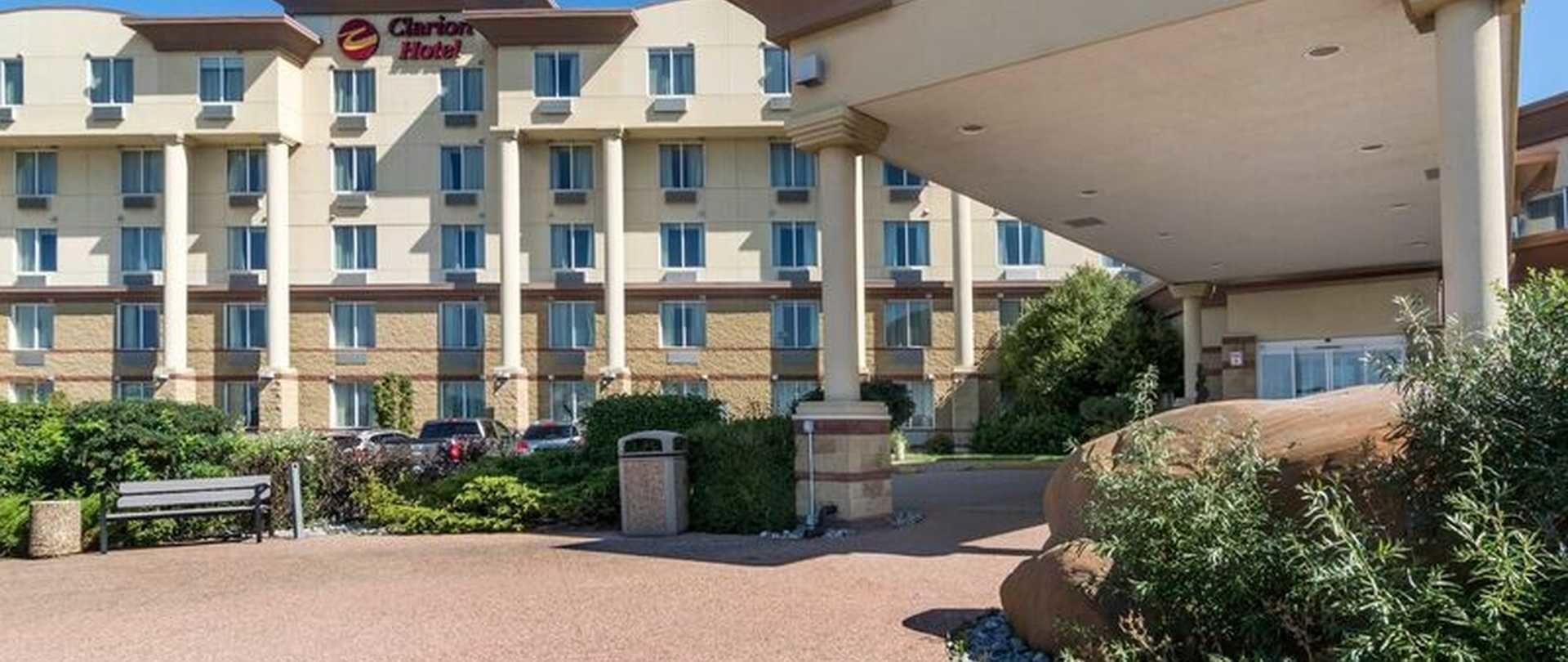 Clarion Hotel & Conference Centre Sherwood Park Exterior photo