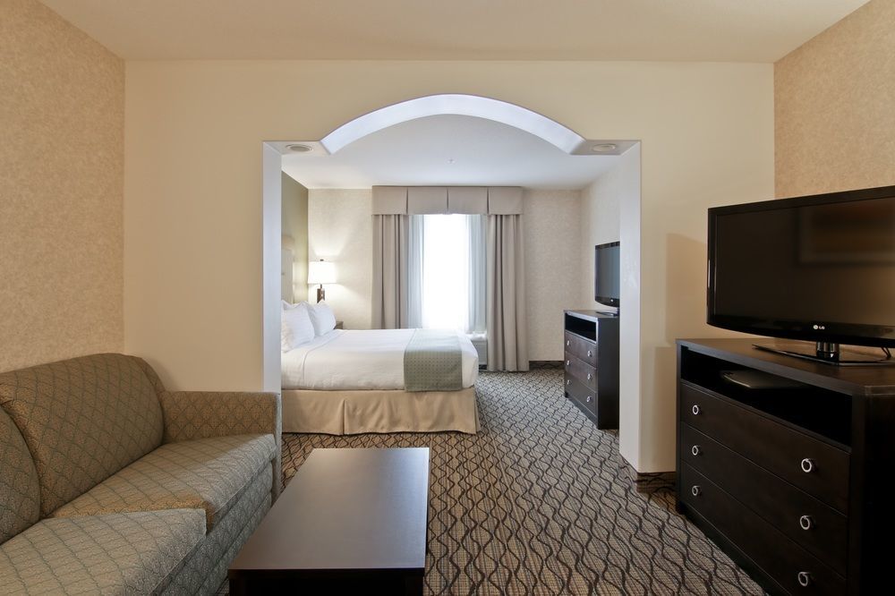 Clarion Hotel & Conference Centre Sherwood Park Exterior photo